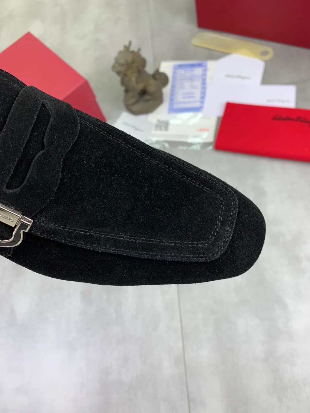 Men's men's shoes 💰P600💰[New model] High quality water-dyed cowhide 🆘[Salvatore Ferragamo] Ferragamo's latest casual business leather shoes for men! Listed simultaneously! The fabric is made of specially imported original calfskin, and the interior is made of imported water-dyed cowhide. It is absolutely luxurious and leads the fashion trend. Matching code: 38-44 (45 and 46 can be customized) 5️⃣ colors available